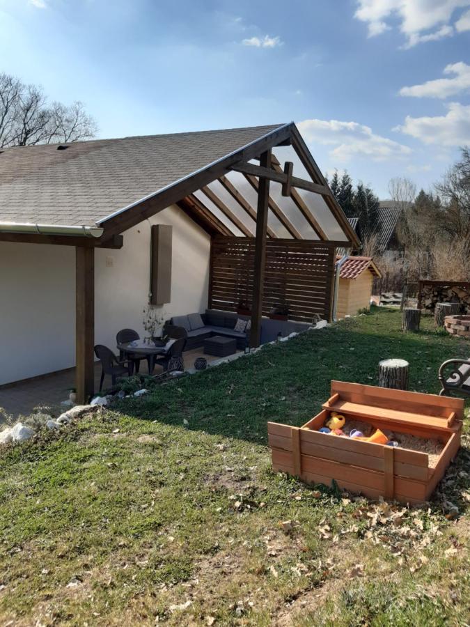 Liget Vendeghaz Villa Szokolya ภายนอก รูปภาพ